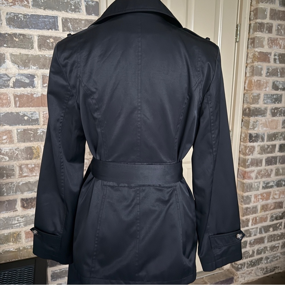 Gallery Black Short Belted Trench Coat Button Details - Picture 14 of 16